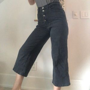 Levi’s Cropped Wide Leg Black Denim Jean Pant with Stretch